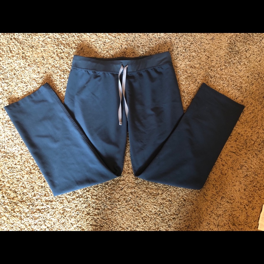 Figs scrubs NWOT Dark Harbor size medium